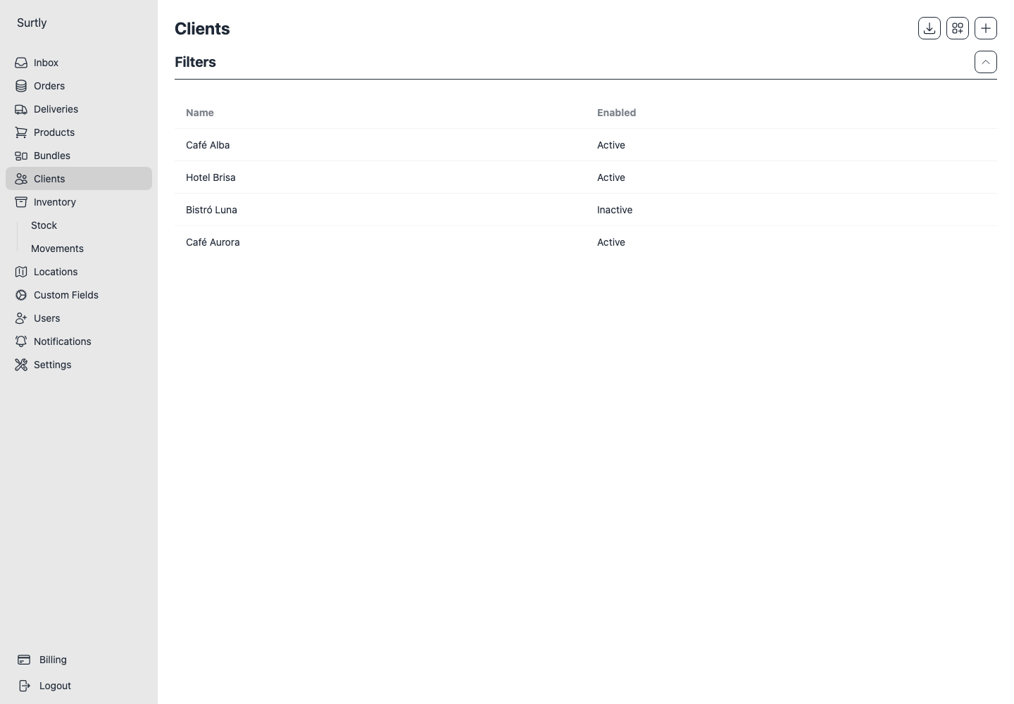 Lista de clientes ficticios con estados activo e inactivo